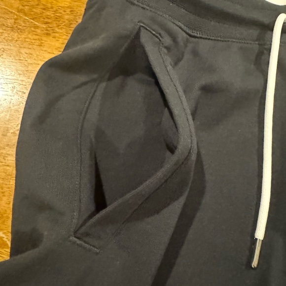 Nike Fleece Men's Training Shorts Black Small AT5267 010 Knee Length New W Tags - Picture 4 of 10